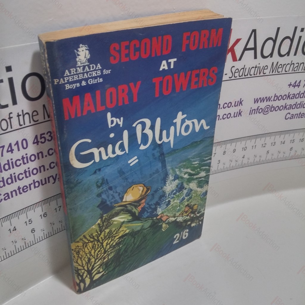 Second Form at Malory Towers (Armada Paperbacks for Boys and Girls, No. C35)