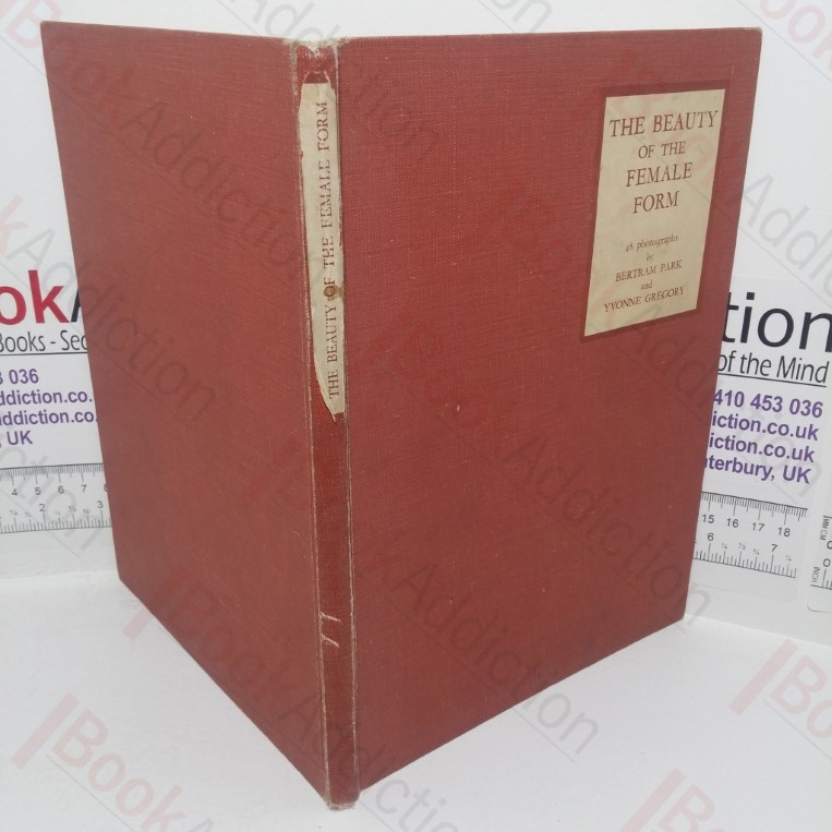 The Beauty of the Female Form: 48 Photographic Studies